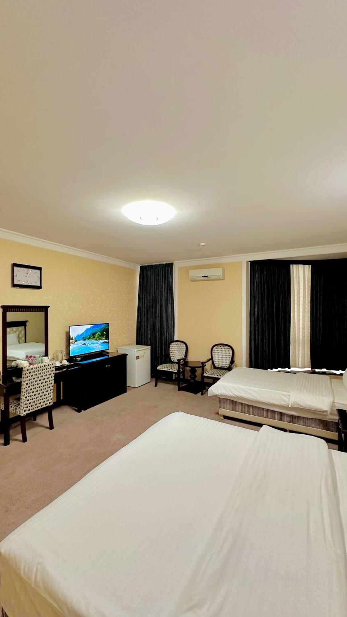 Hayot Hotel Tashkent Exterior photo