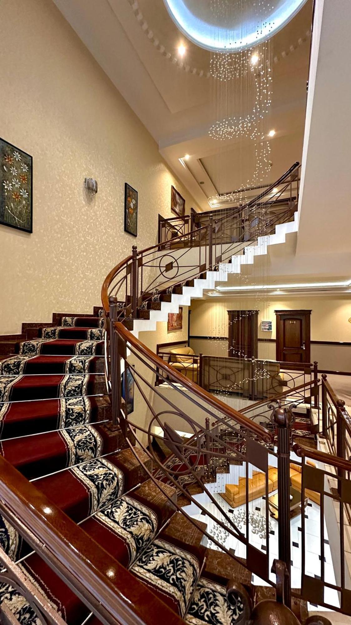 Hayot Hotel Tashkent Exterior photo